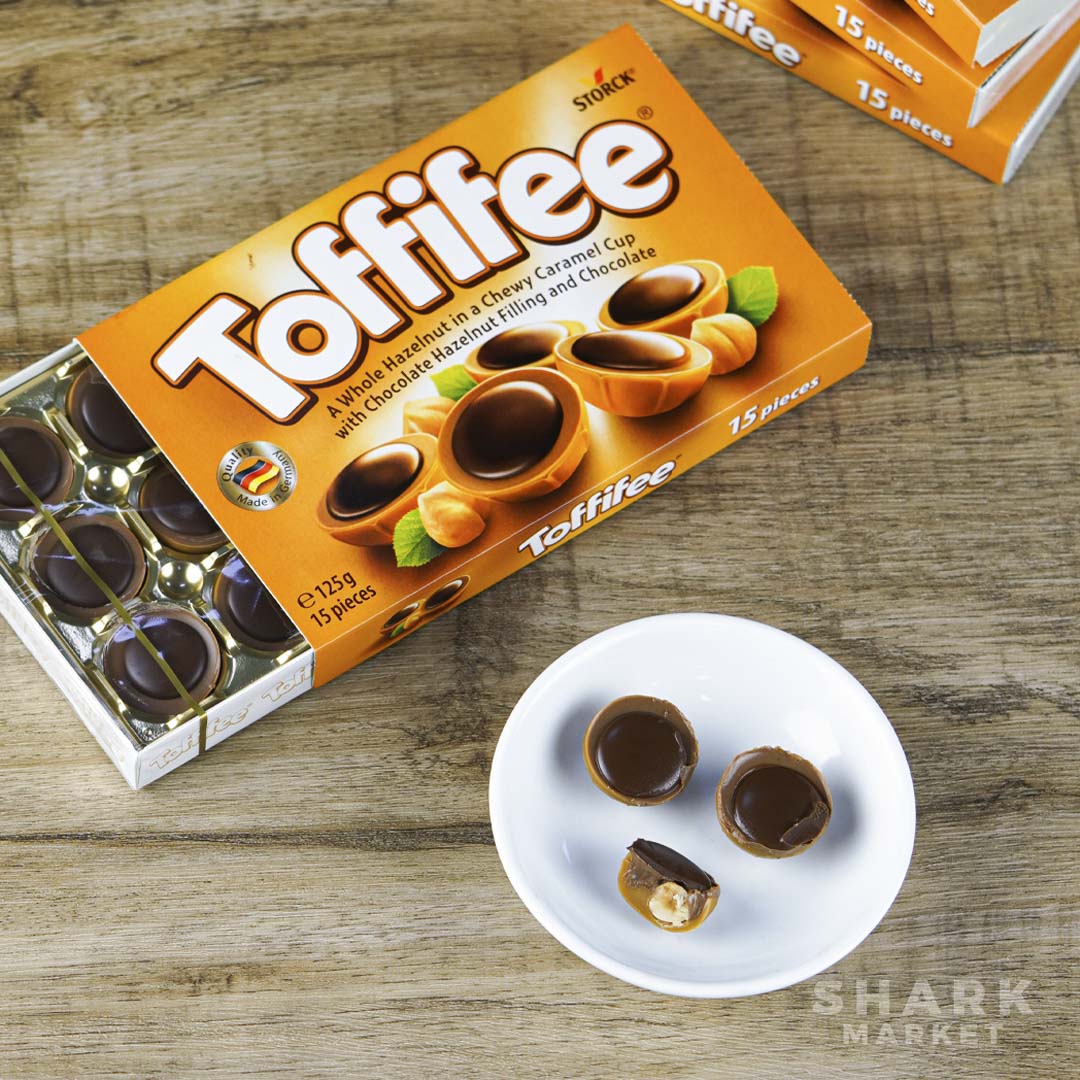 Kẹo caramel phủ socola nhân hạt dẻ 100g - Toffifee