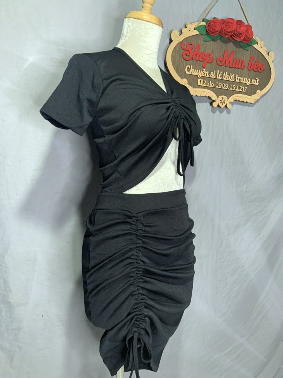 Set Áo Croptop Kèm Chân Váy Rút