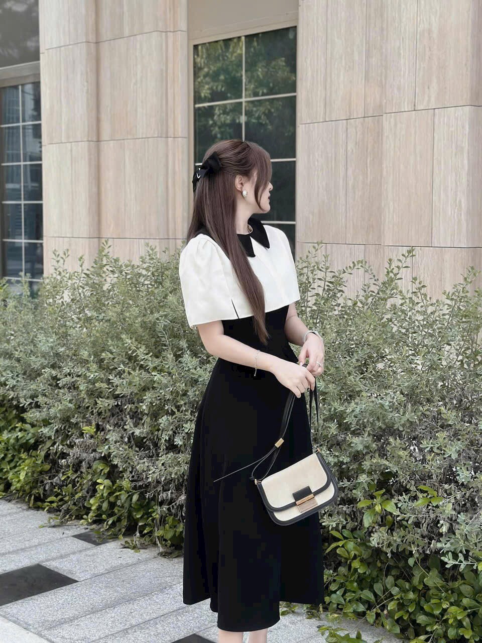Set áo và váy hai dây chất liệu nhung