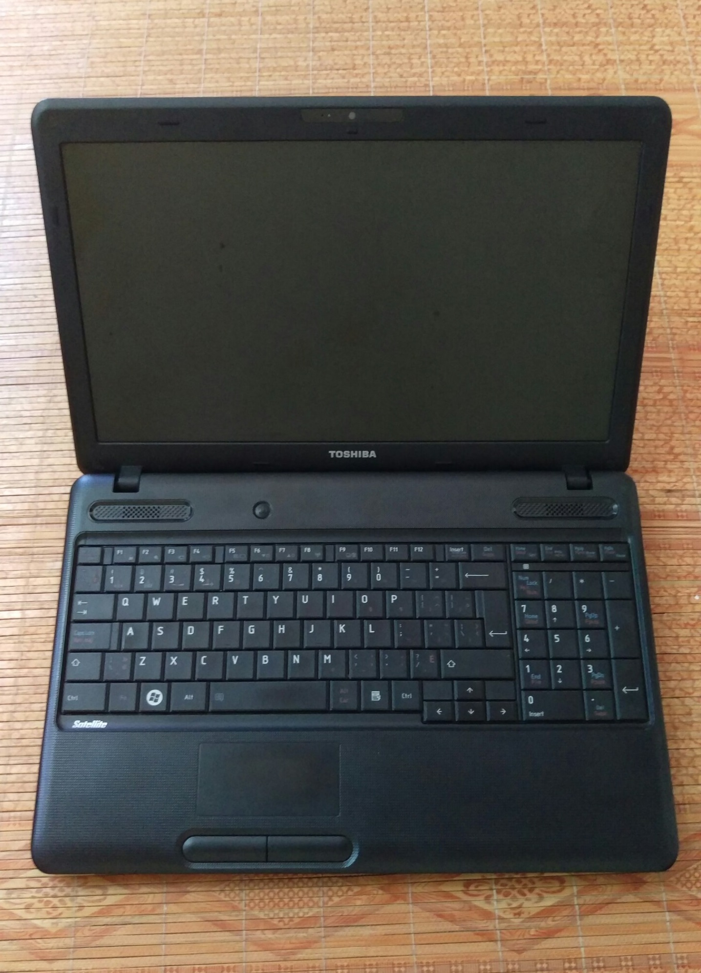 Laptop Toshiba C665 AMD Phenom II 2.4Ghz Ram 4GB HDD 500G Màn hình 15.6 HD