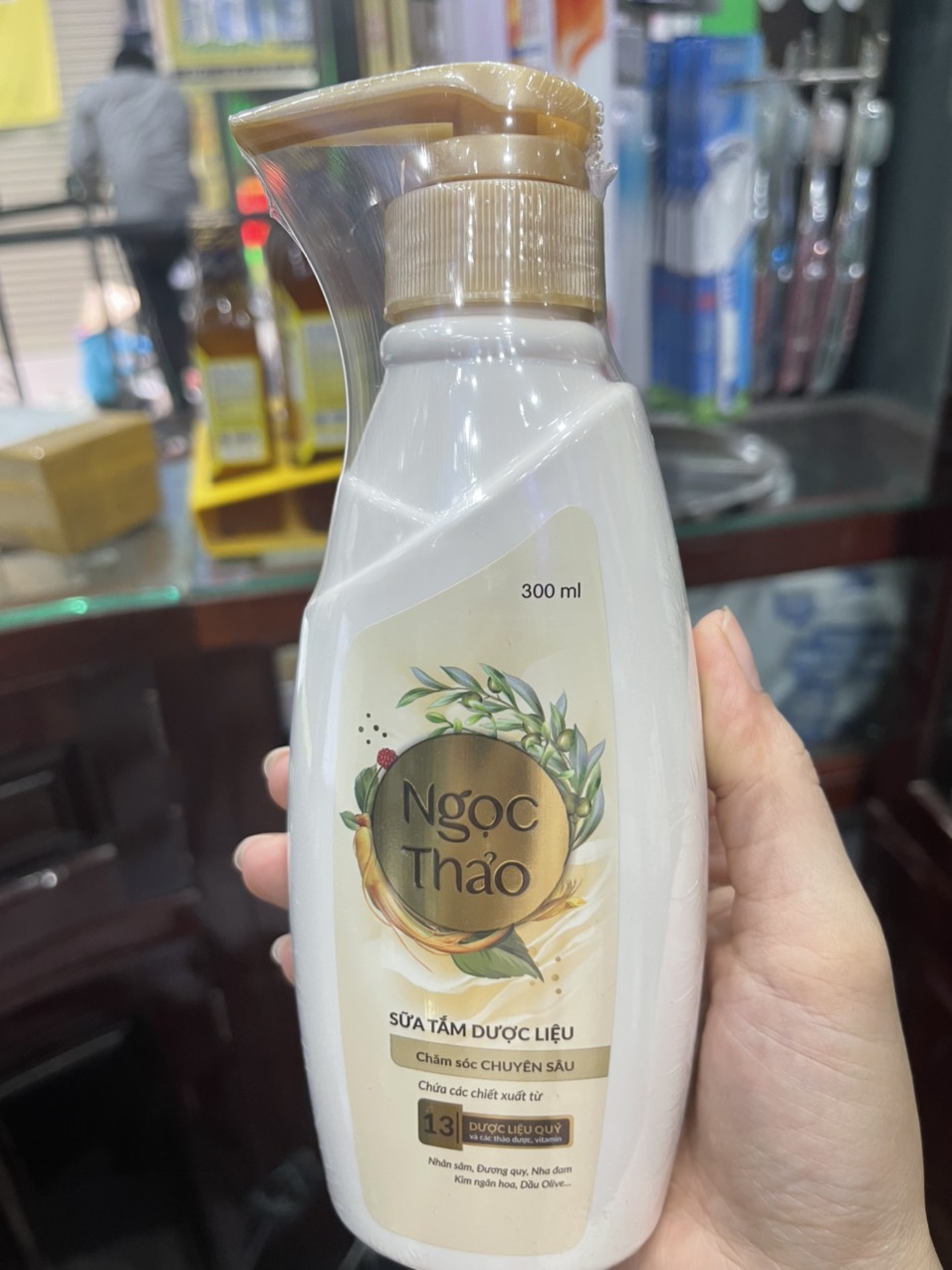 Sữa tắm dược liệu Ngọc Thảo chăm sóc chuyên sâu