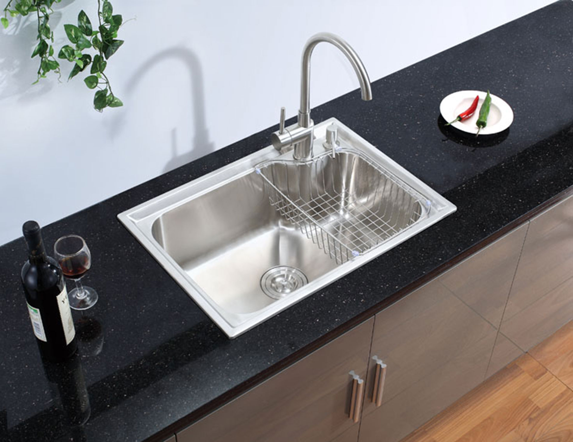 (Có video) Chậu Rửa Chén Inox SUS304 1 Hố Eurolife EL-C6243, Thiết Kế Bền Đẹp, Chất Liệu Inox Cao Cấp, Bảo Hành 4 Năm
