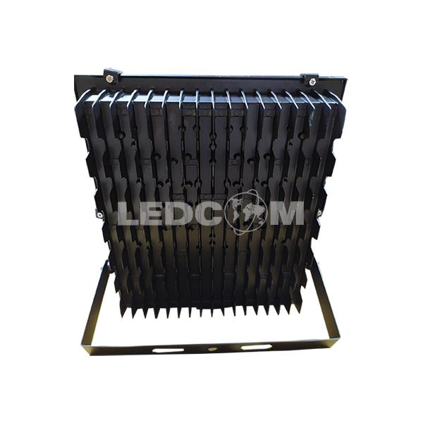 Đèn pha LED 150W chiếu ngoài trời tiết kiệm điện