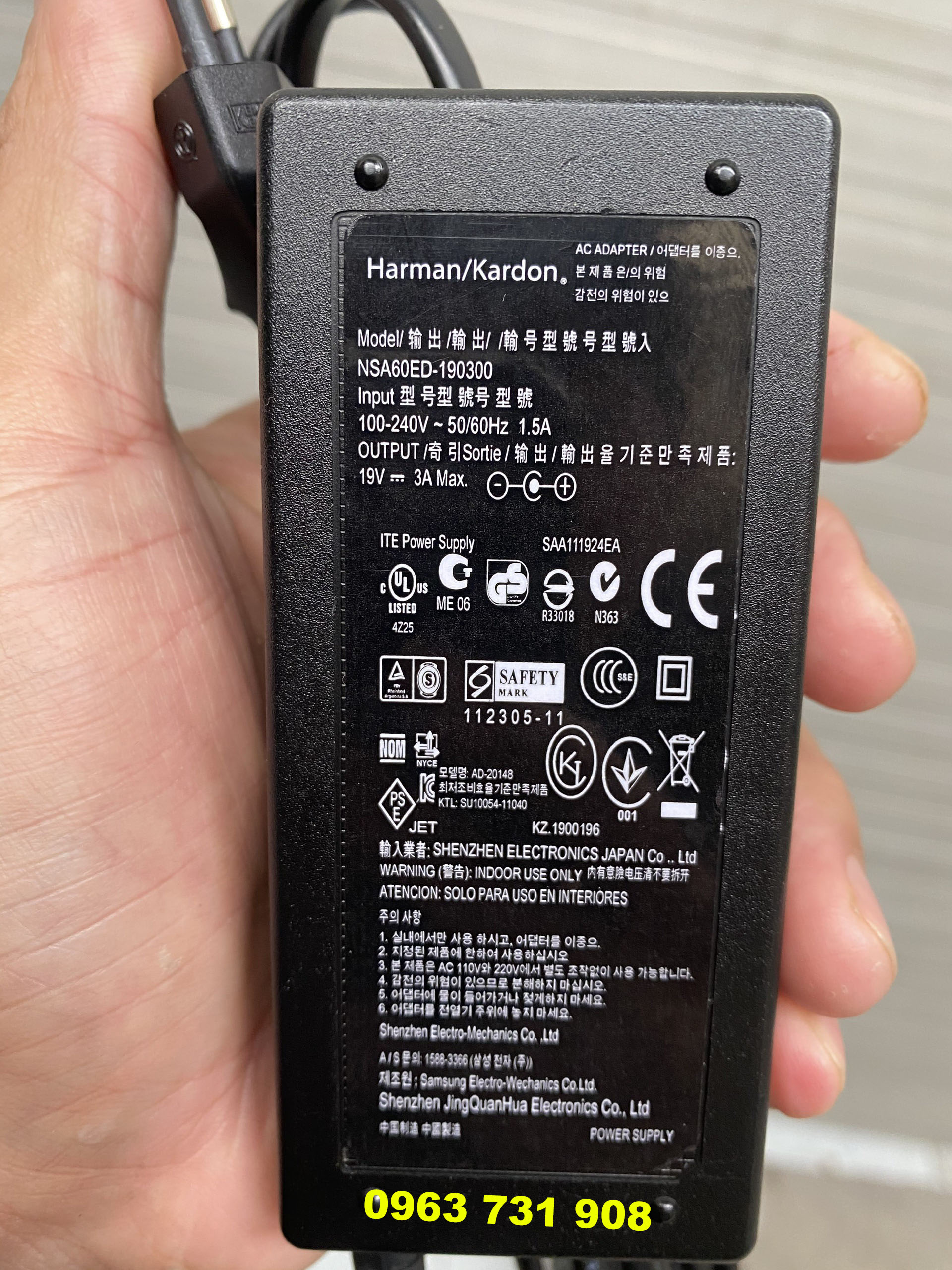 Adapter sạc loa HK Onyx Studio 3 19V