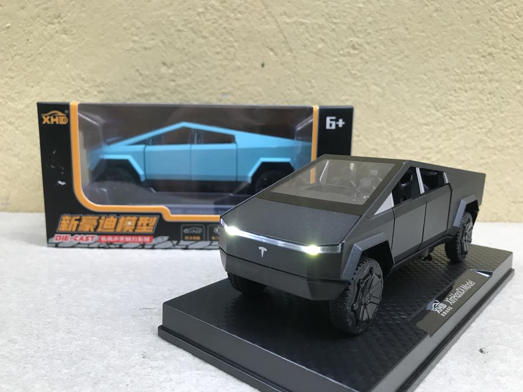 Mô hình xe ô tô TESLA Model 90X  1:32