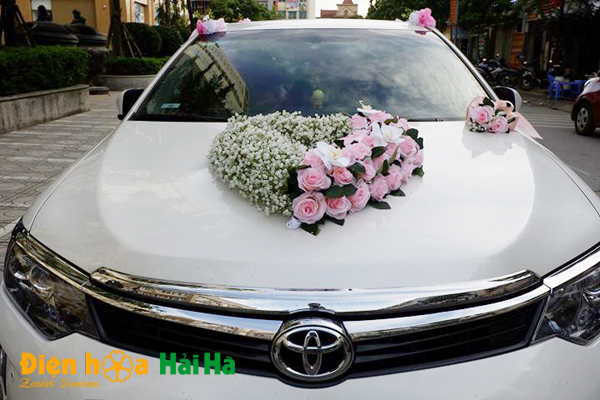 XHG-099 Hoa giả trang trí xe cô dâu baby trắng điệu đà