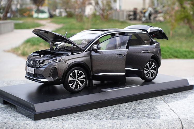 Mô hình xe Peugeot 4008 tỉ lệ 1:18