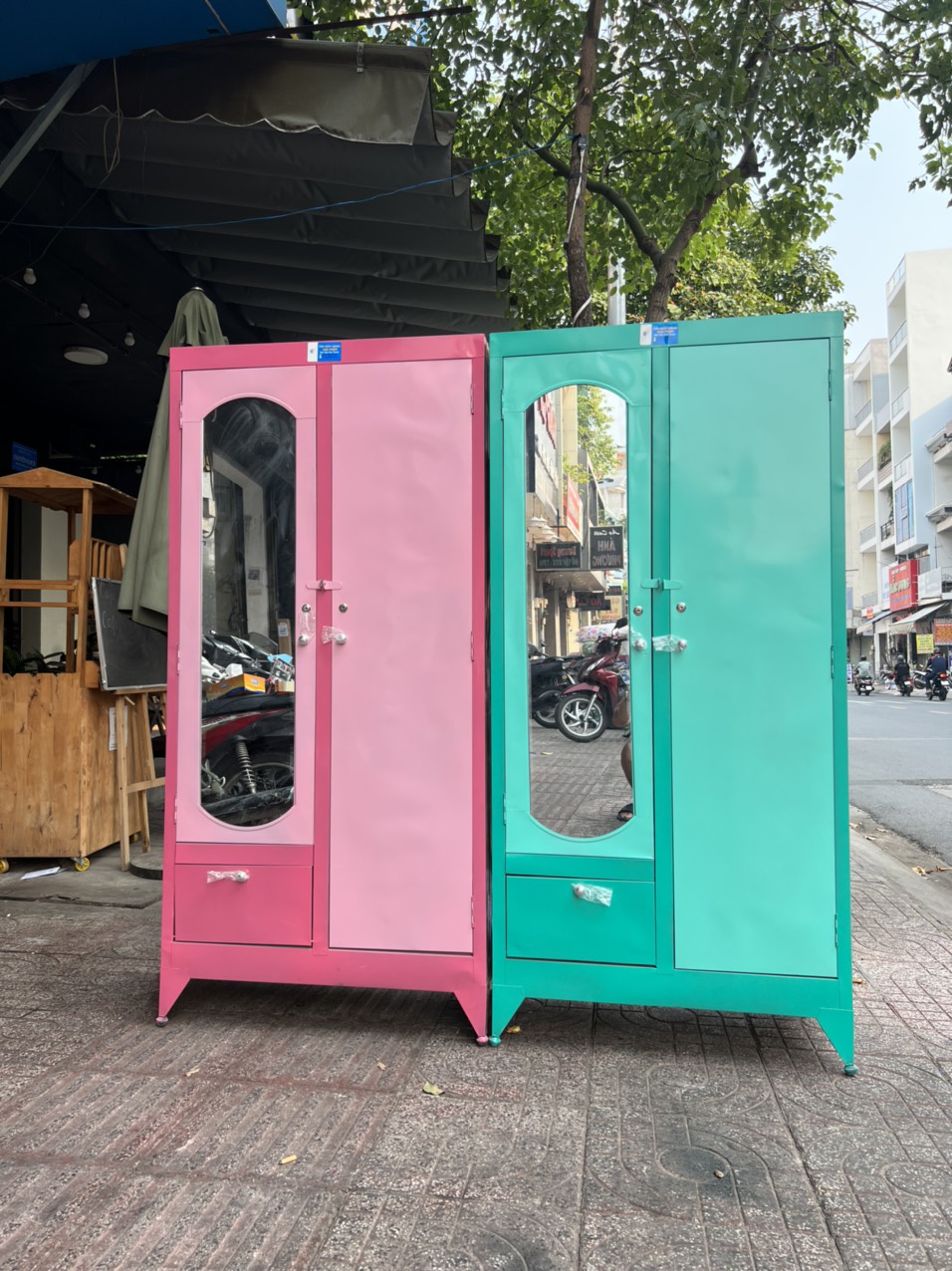 Tủ quần áo sắt 1m8 màu xanh lá