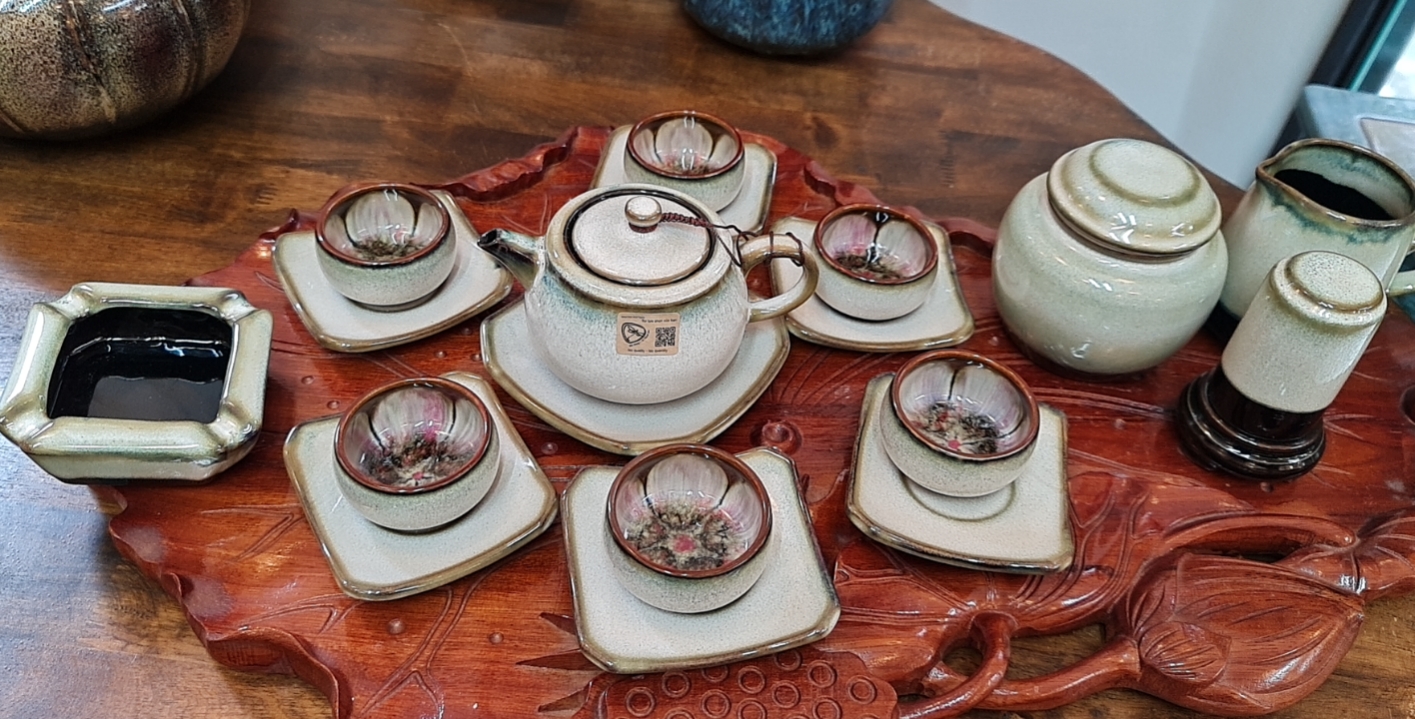 Bộ ấm chén men hỏa biến Bát Tràng ( Không bao gồm khay gỗ)
