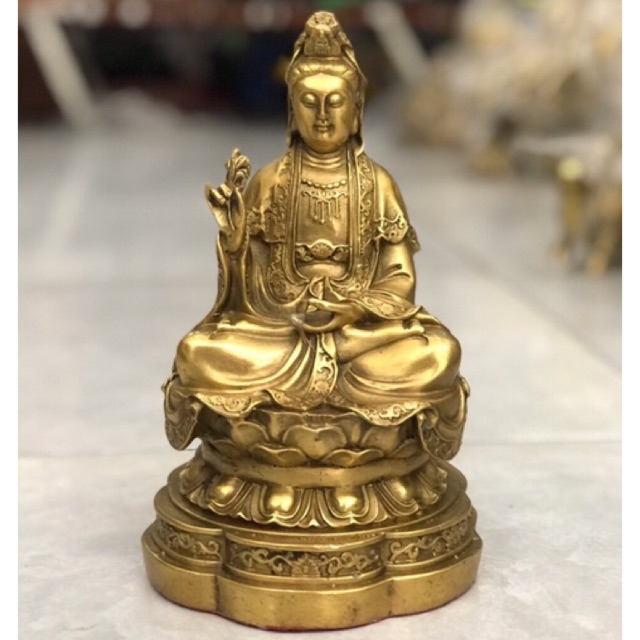 Tượng phật bà quan âm bằng đồng vàng để ô tô