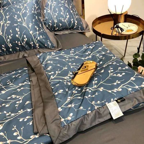 [HCM]CHĂN LỤA LẠNH CAO CẤP Chăn Hè Mát - Chăn Lụa Mát Cho Mùa Hè - Chăn Lụa Thái Mịn - Đẹp - Mát. Hàng Loại 1 . Kích Thước 2mx2m3chăn lụa mùa hè Chất Lượng Giá Tốt