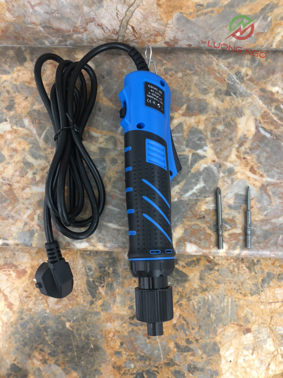 Máy vặn vít dùng điện 220v Cmart C0045-05