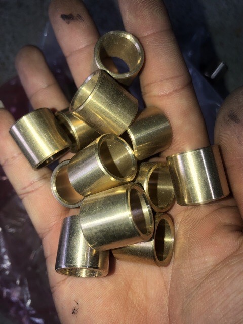 Phụ Tùng ô tô/ 1 cái bạc đề ô tô