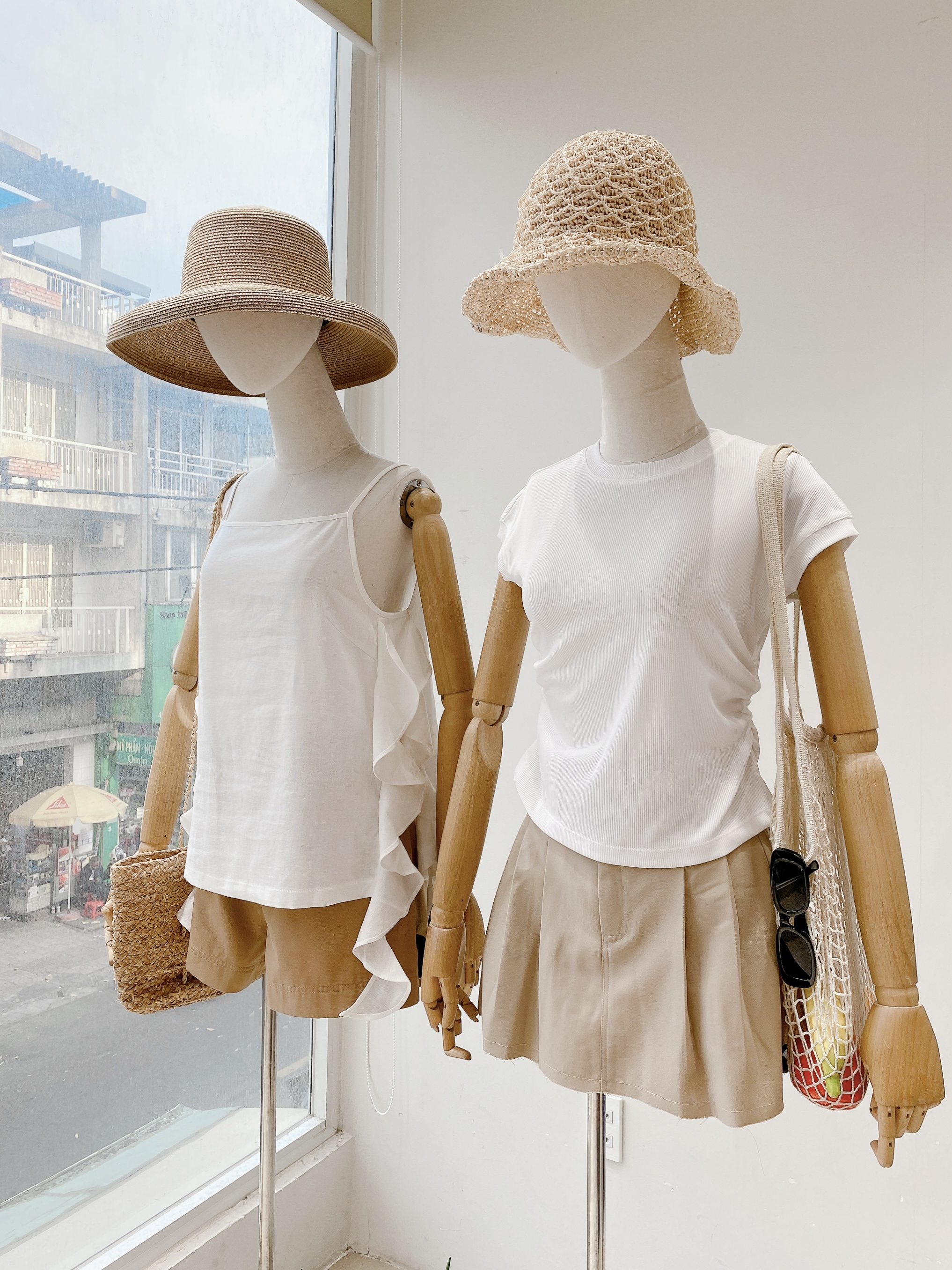 Áo thun nữ kiểu basic nhún hai bên eo MIEU - KJ04