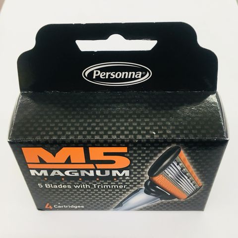 Hộp 4 lưỡi dao cạo râu M5 magnum (Hàng nhập khẩu Mỹ)
