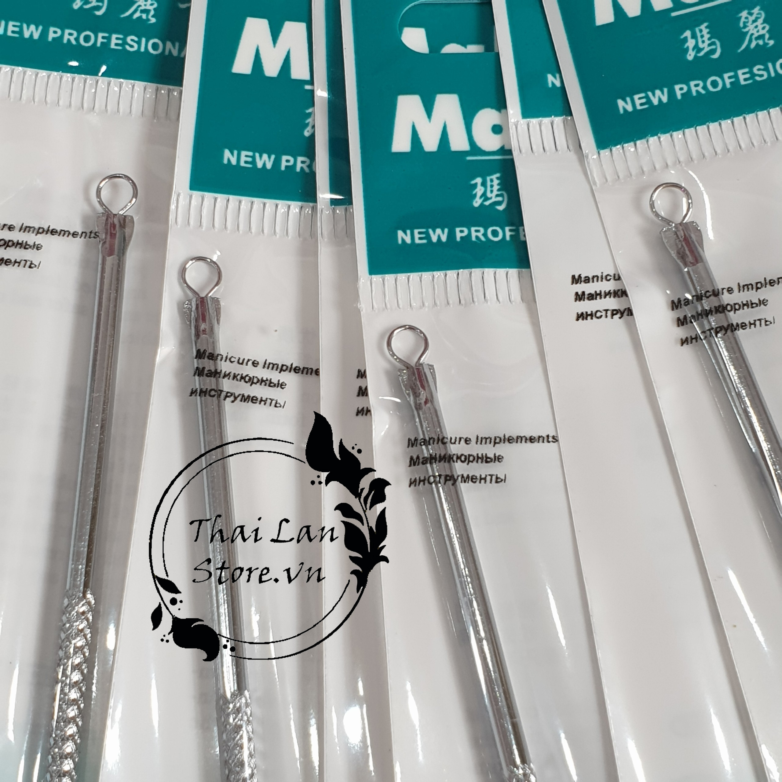 Que nặn mụn malika dùng trong spa