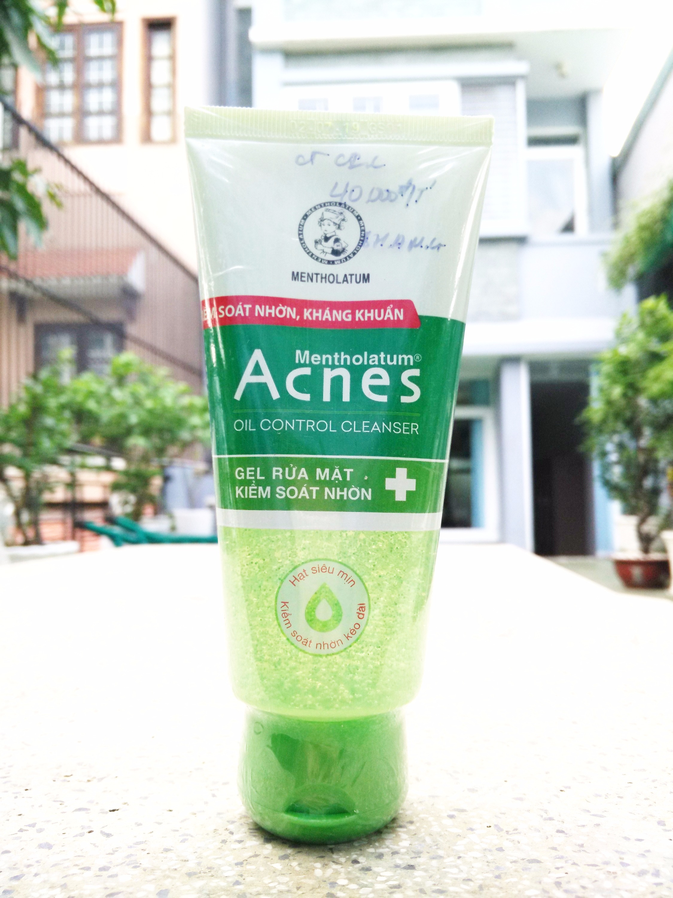 Gel rửa mặt acnes kiểm soát nhờn