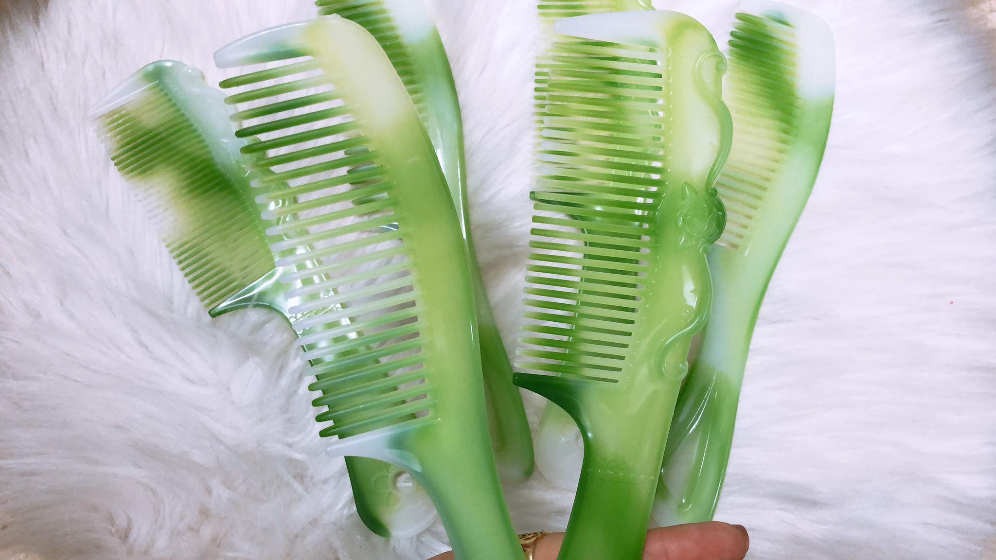 [HCM]LƯỢC NHỰA CHẢI TÓC