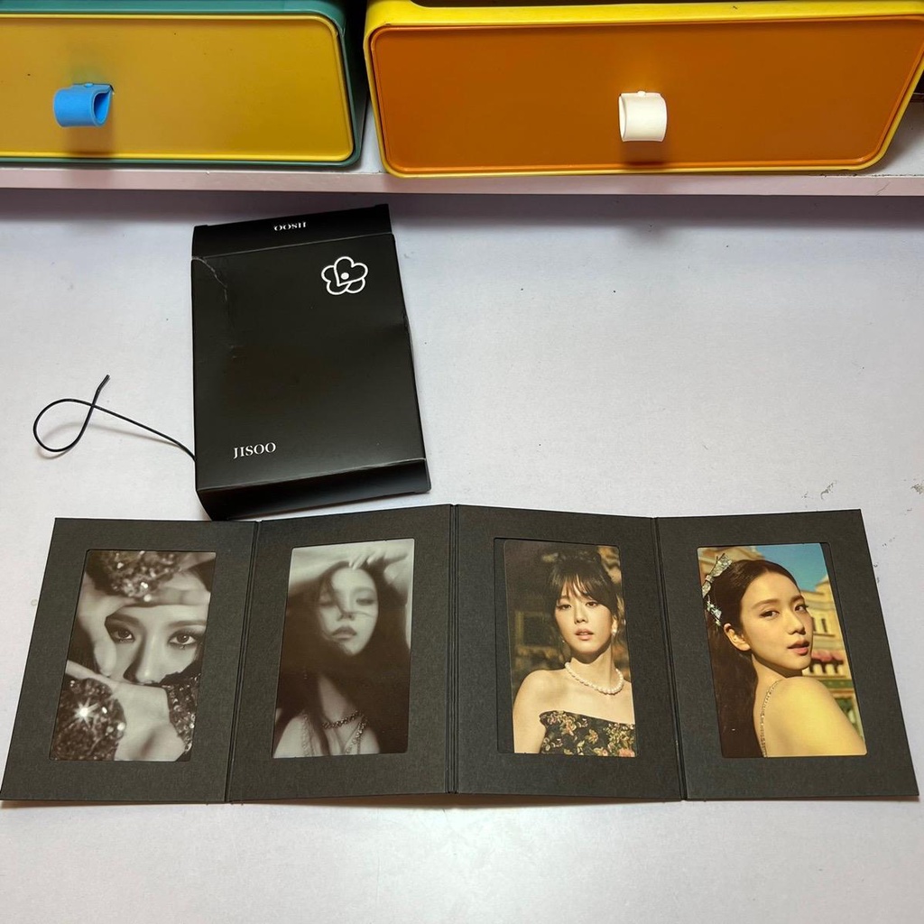 [ME] JISOO PHOTO CARD FOLDER (Set 4 card bo góc kèm folder Jisoo)