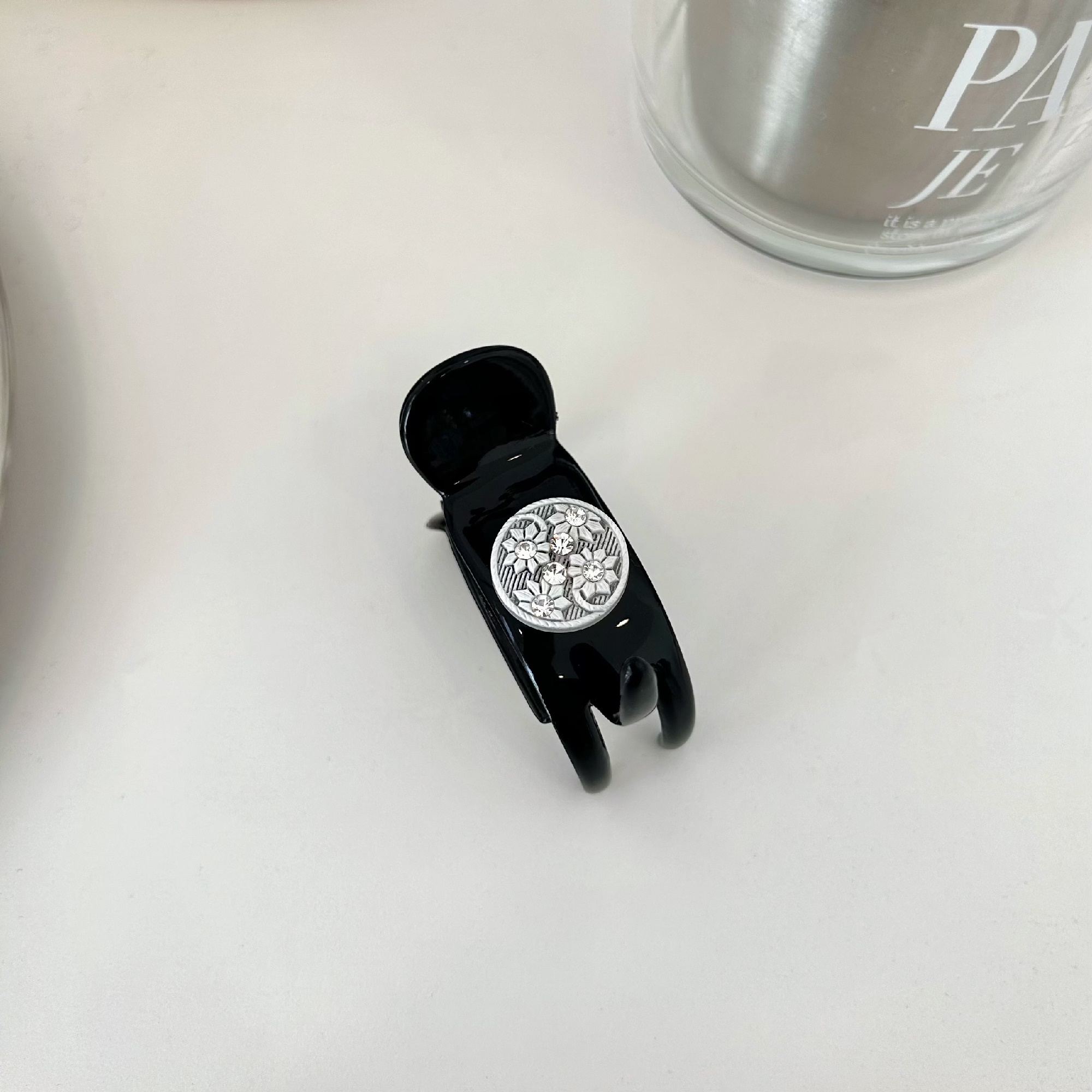 Kẹp càng cua cỡ nhỏ hiện đại Modleaf Aju pin Hàn Quốc