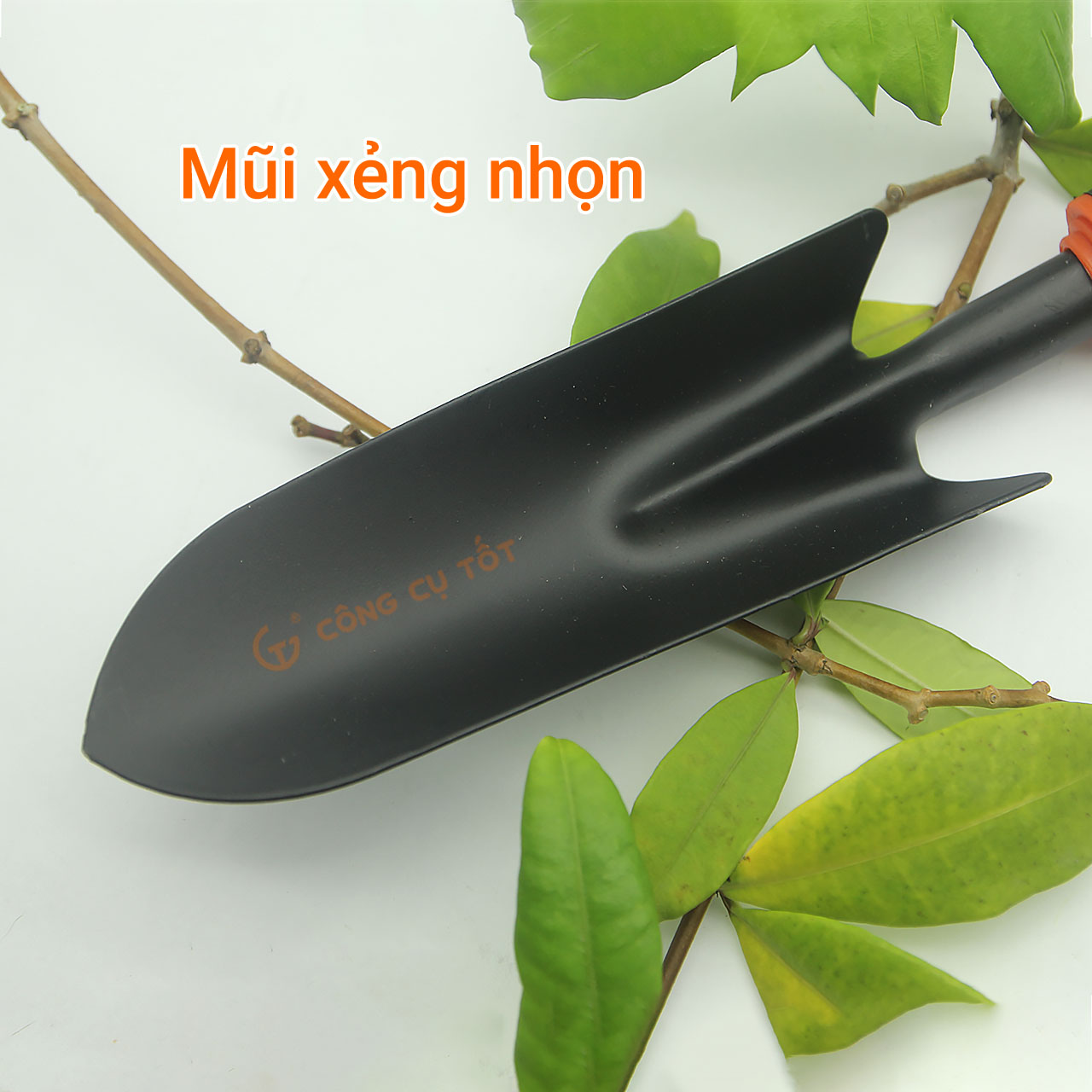 Xẻng xúc đất - xẻng nhổ cỏ trồng cây