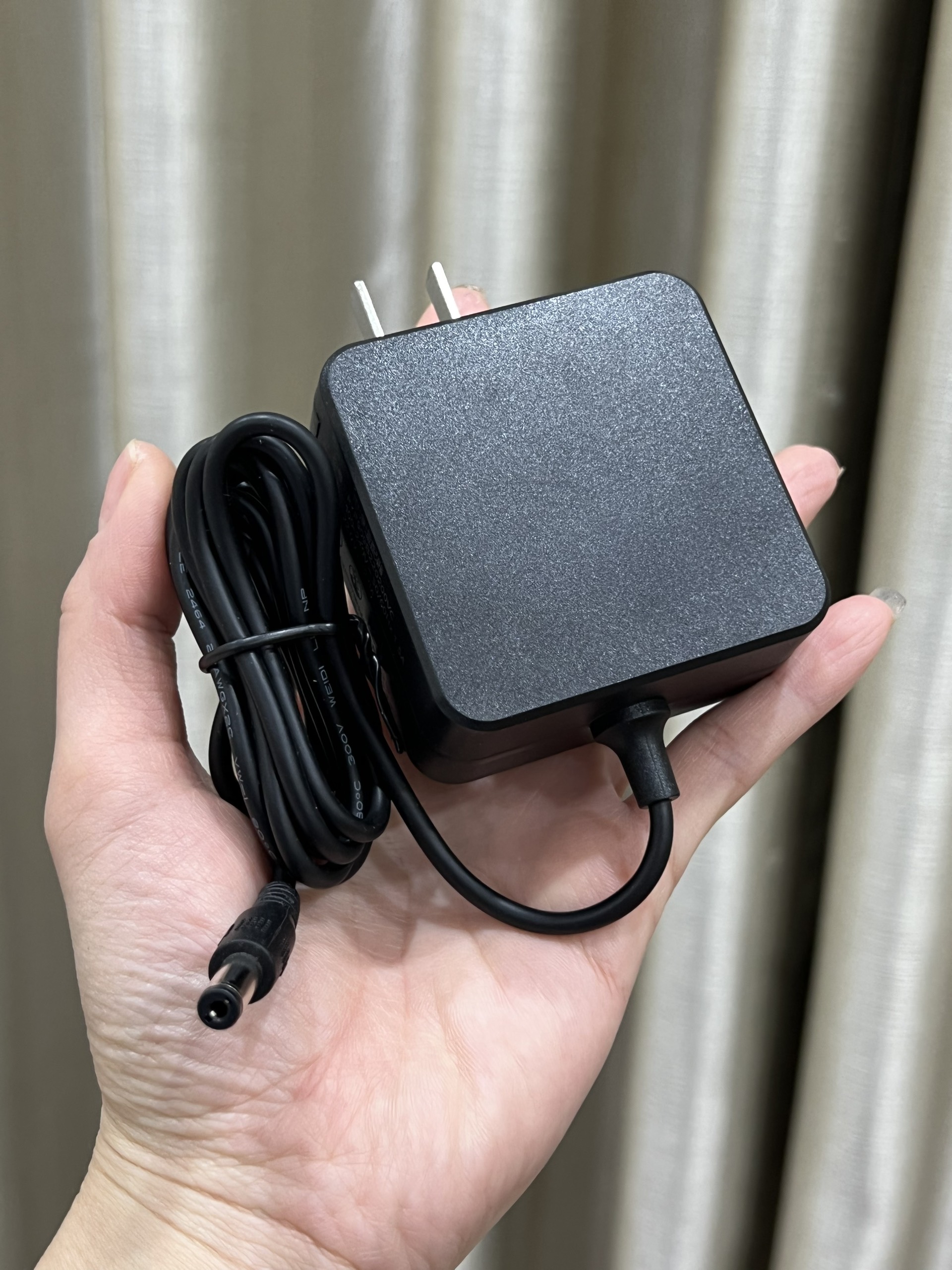 adaptor sạc 22V 2A