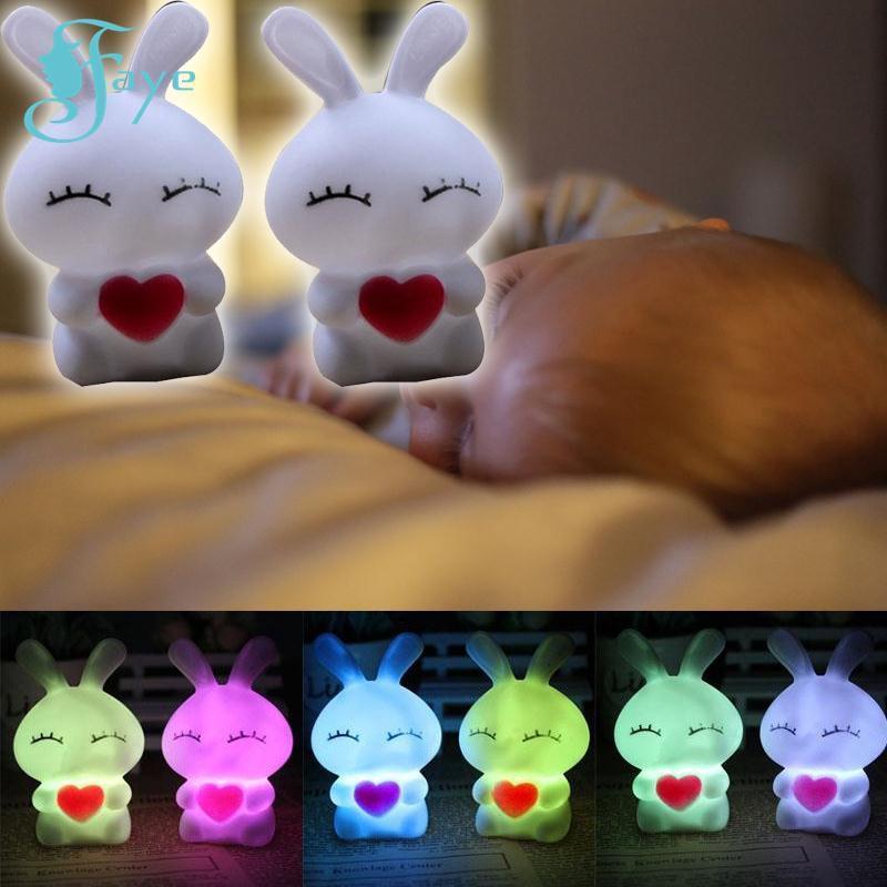 Đèn Led hình thỏ tự thay đổi 7 màu đáng yêu