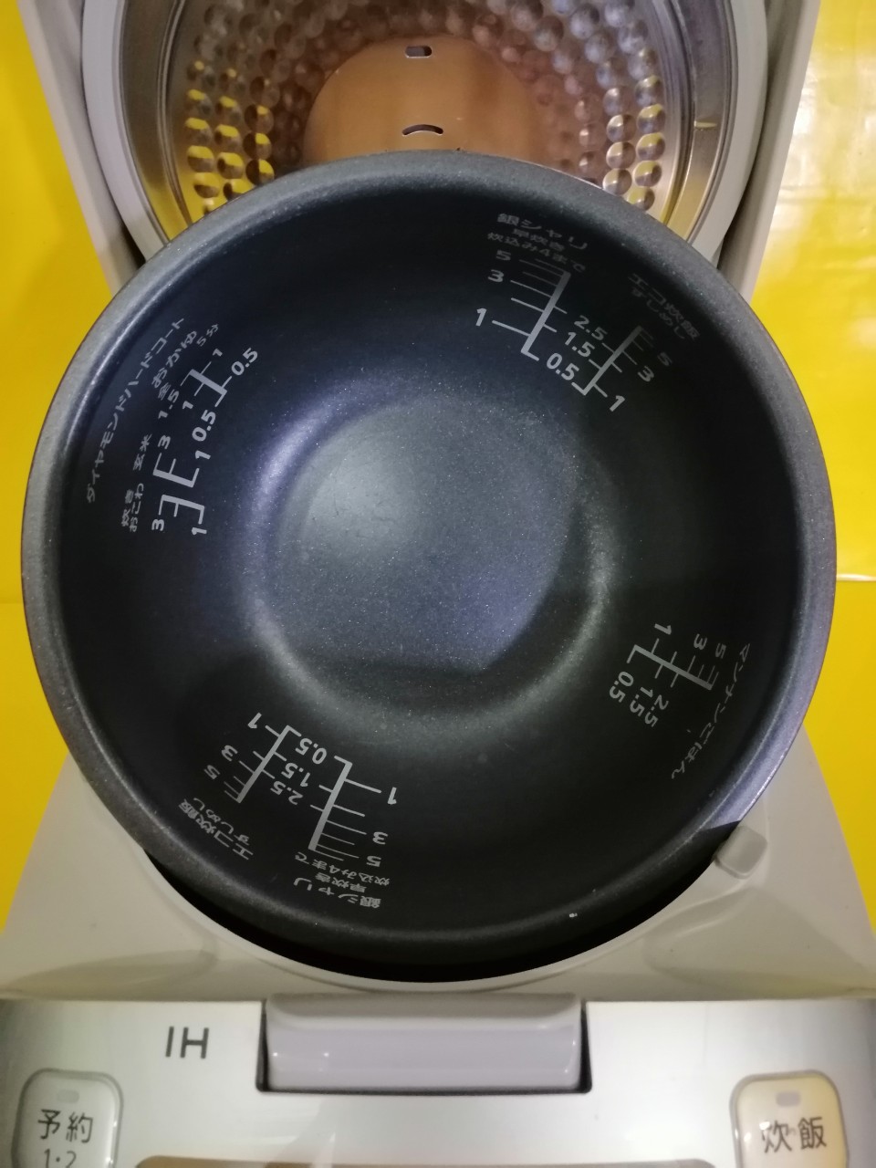 Nồi cơm nội địa Nhật cao tần (IH) Panasonic SR-HC103 (1.0L) (140327J1019)