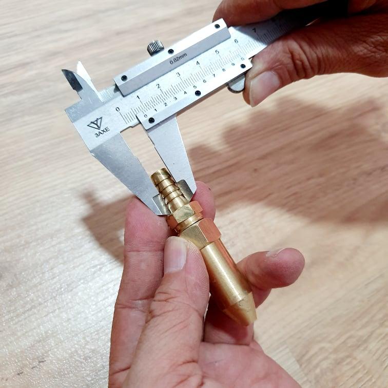 [HCM]Đầu Xịt (béc xịt) Rửa Xe Máy Lạnh Đuôi Gắn Ống Răng Đường Kính Ngoài 8mm