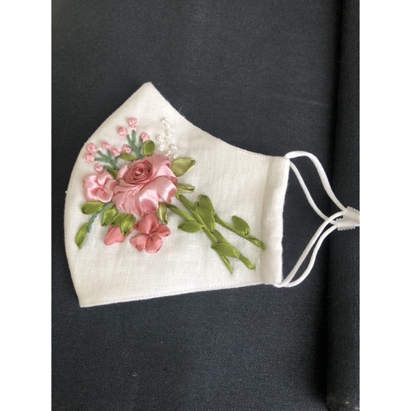 khẩu trang thêu tay vải linen(có nút điều chỉnh)