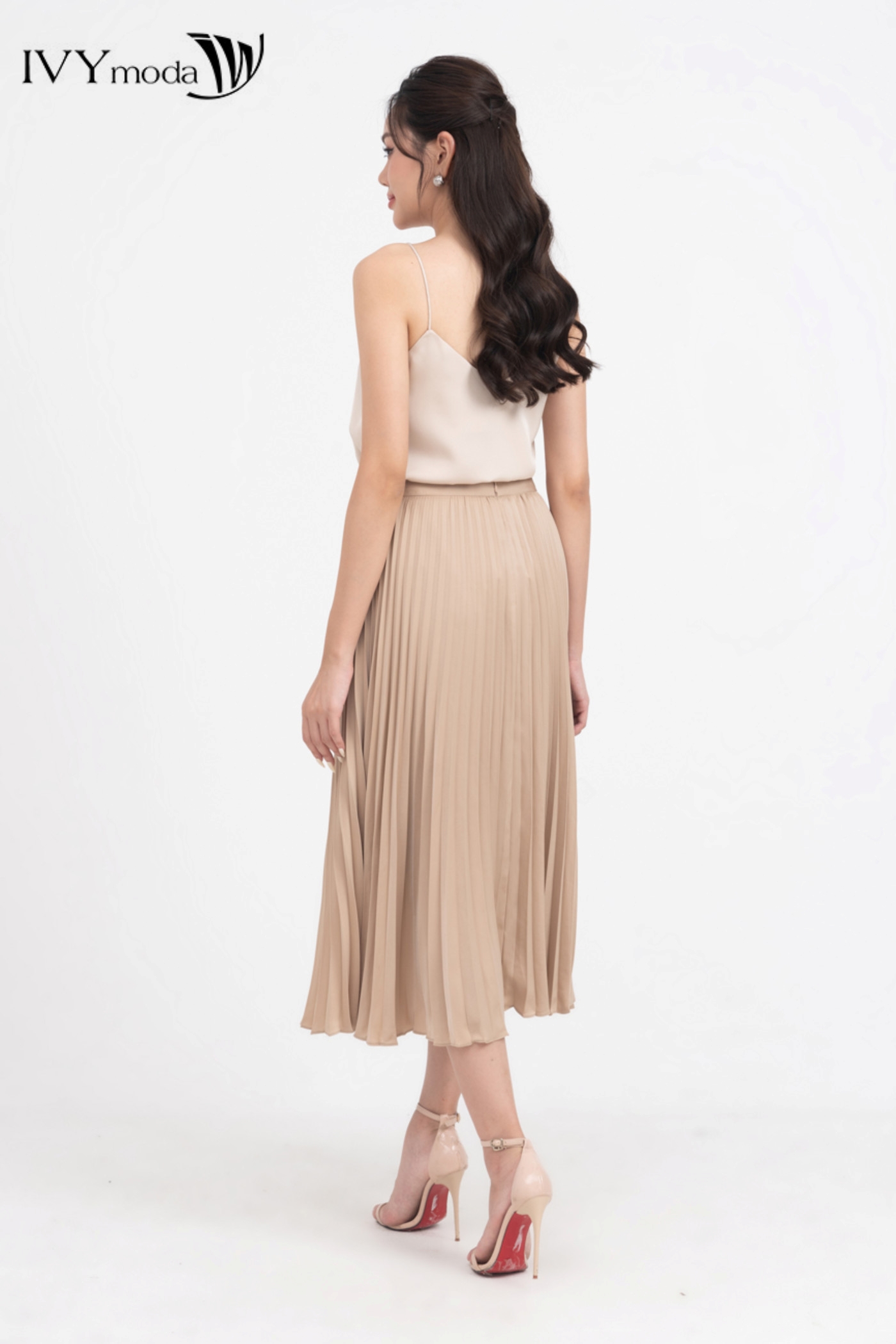 Chân váy lụa xếp ly 2 lớp IVY moda MS 31M7729
