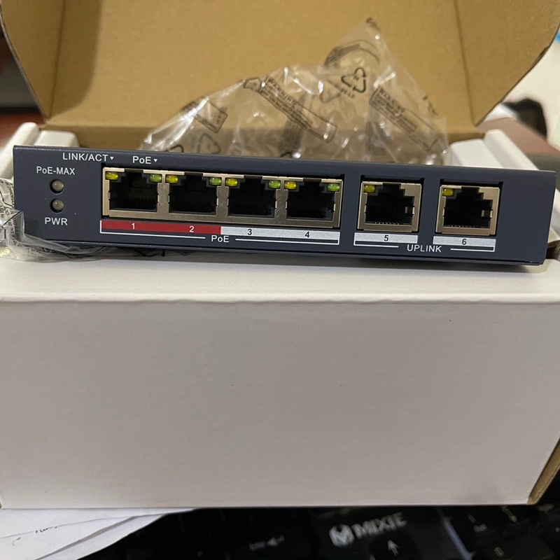 Switch Poe HIKVISION 6 cổng, 2 cổng Uplink DS-3E1106P-EI/M  1106(chính hãng)