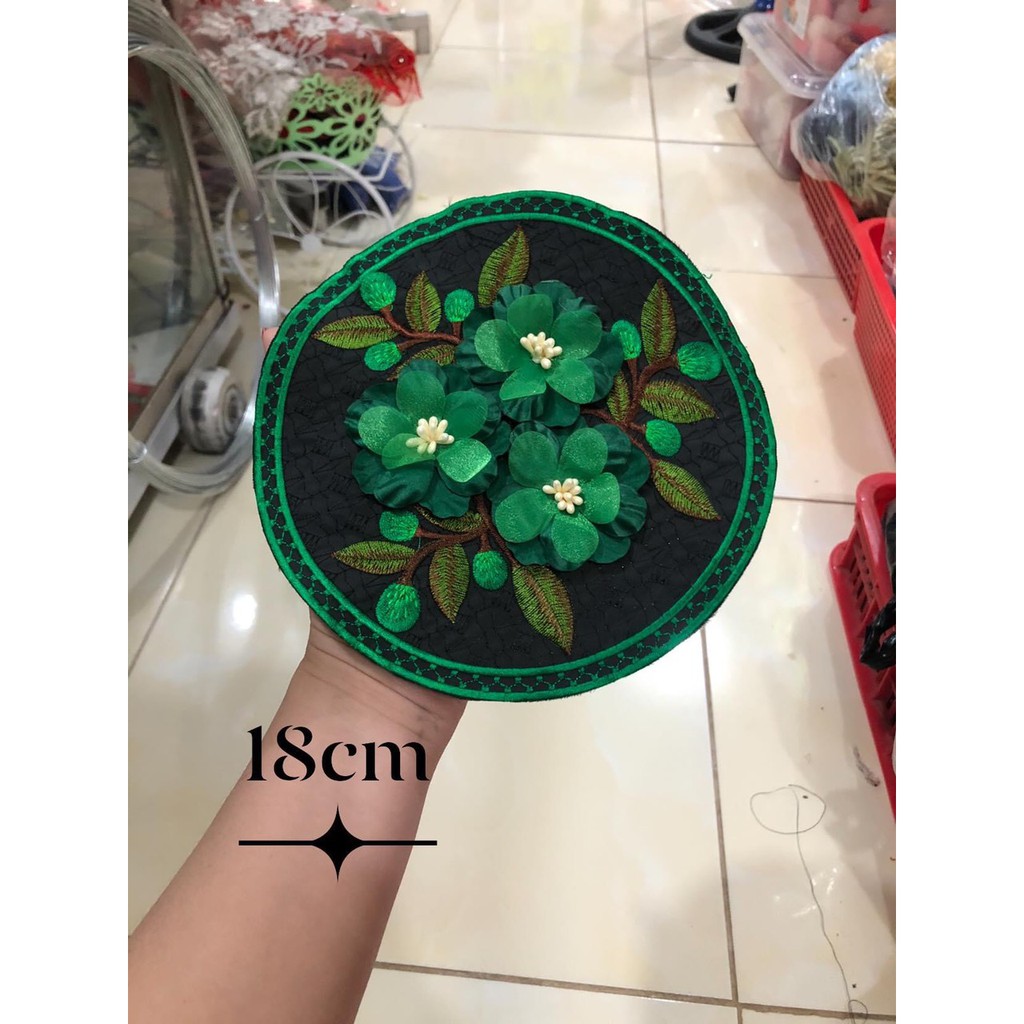 Ren hình tròn trang trí áo dài