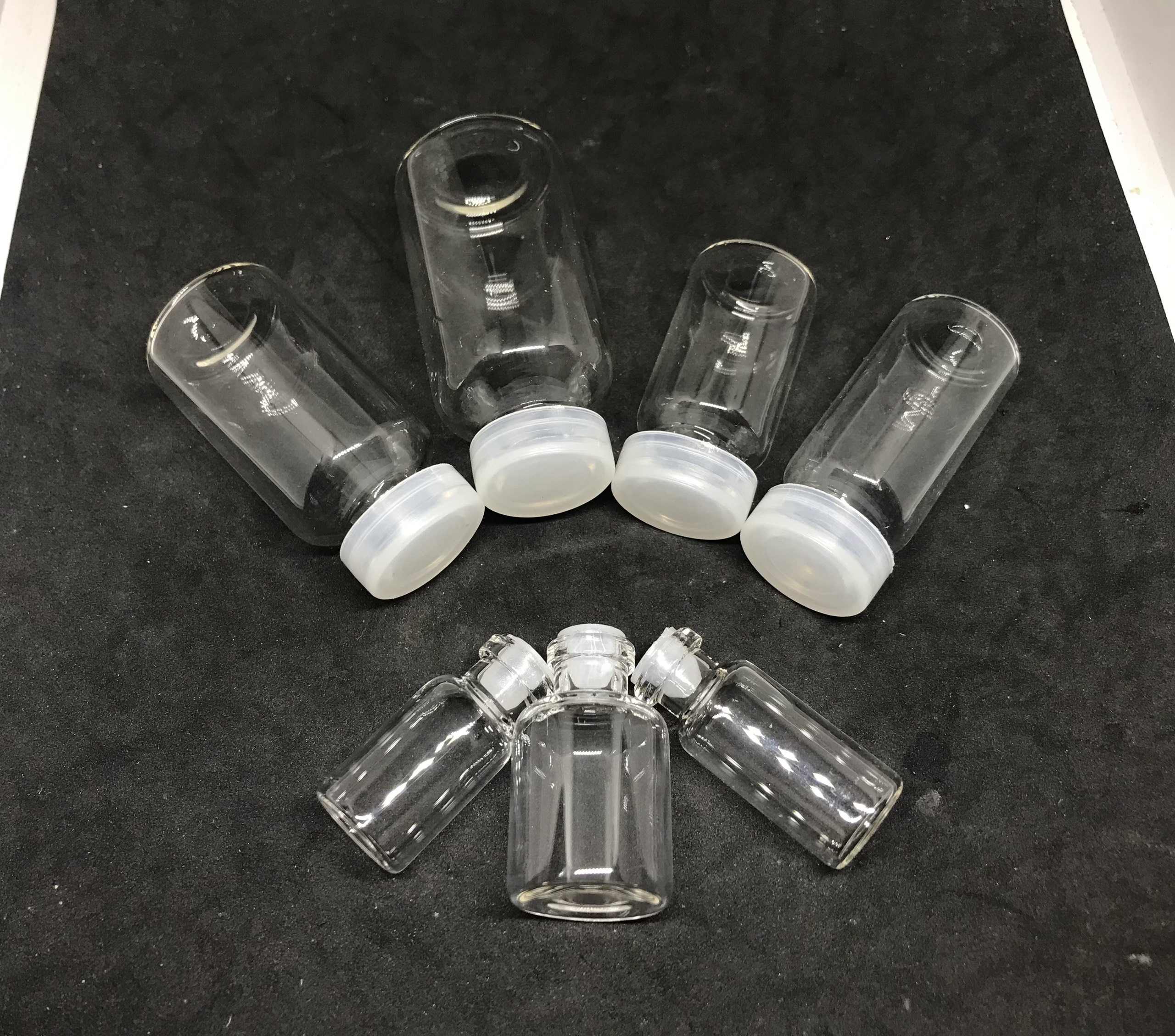 Lọ thủy tinh mini đựng đá vụn thảo dược
