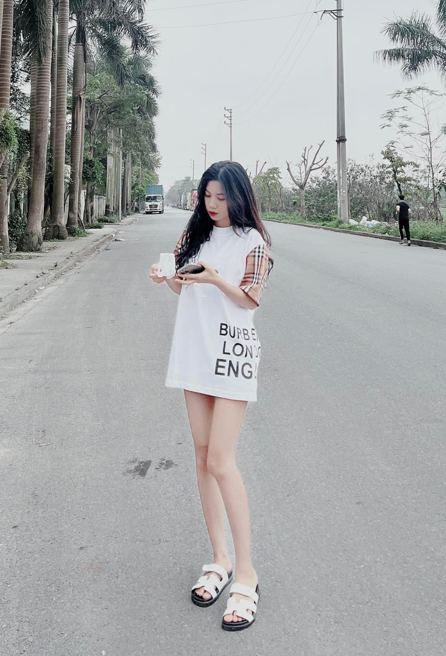 Áo phông tay kẻ chữ bbr in hông