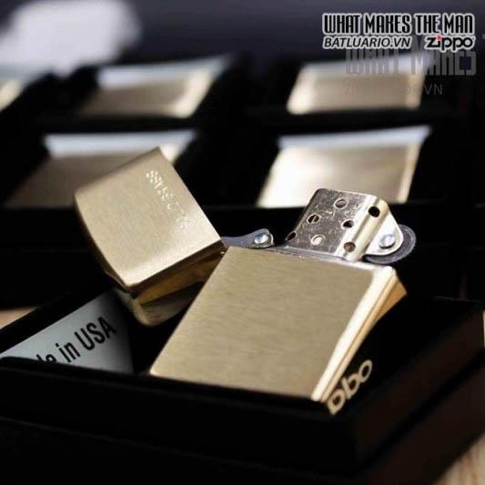 Bật Lửa Zippo Brushed Brass Engraved 204