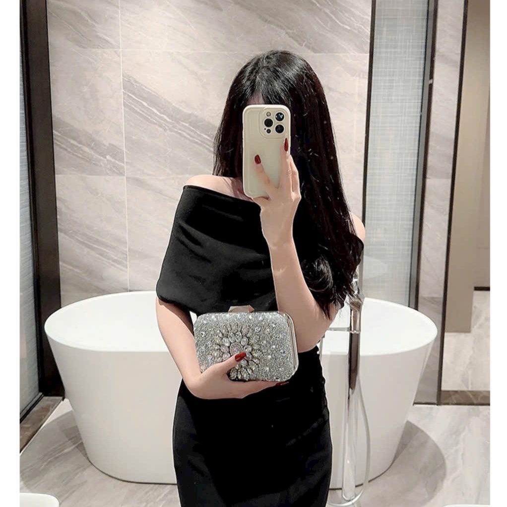 Clutch đính đá dáng vuông bling sang trọng