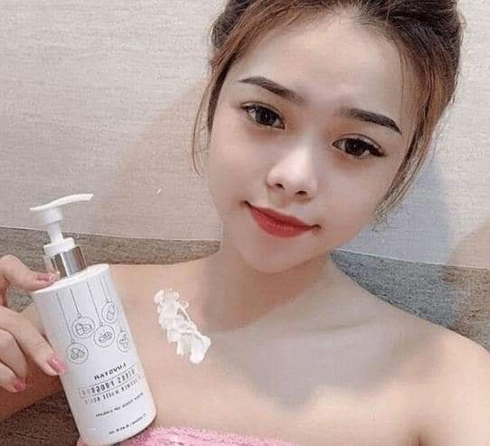SỮA TẮM TRUYỀN TRẮNG DA LUVSTAR
