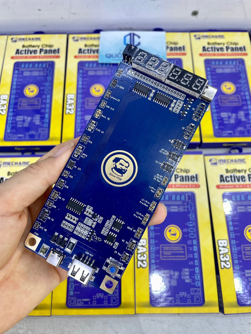 Kích pin đa năng BA32 Mechanic (điện thoại 5 đến 13PM + Full Androi)