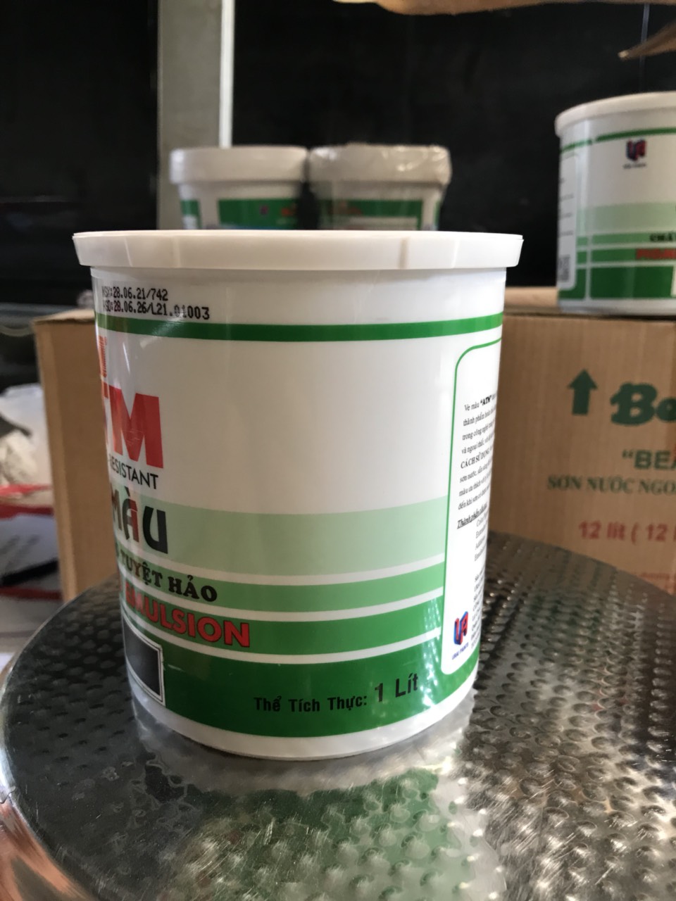 Ve màu đen ATM(1L)