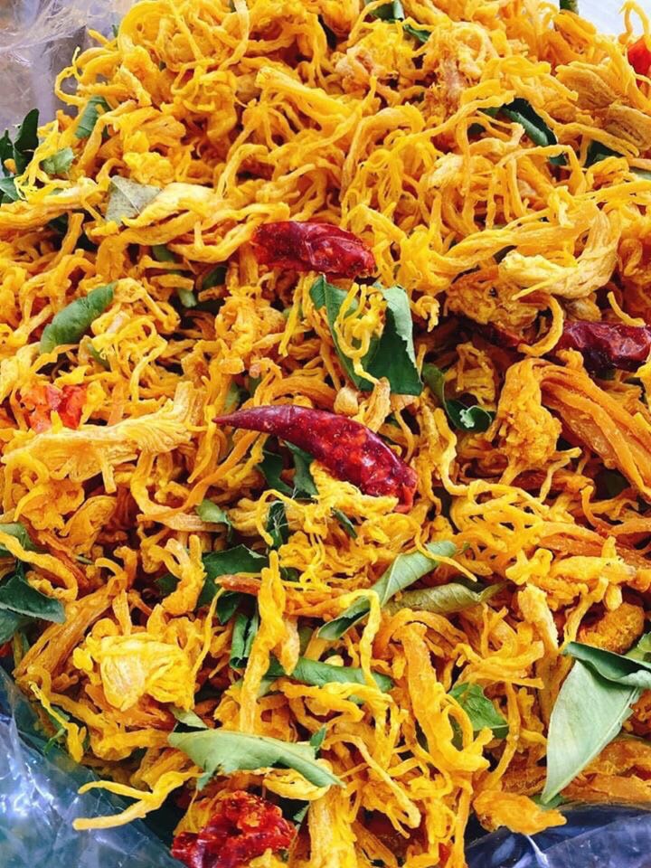 500G KHÔ GÀ LÁ CHANH