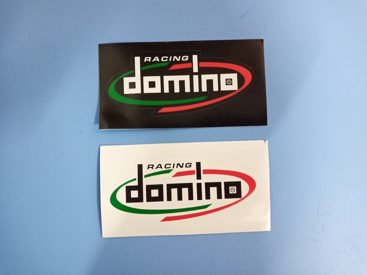 2 tem domino dán xe