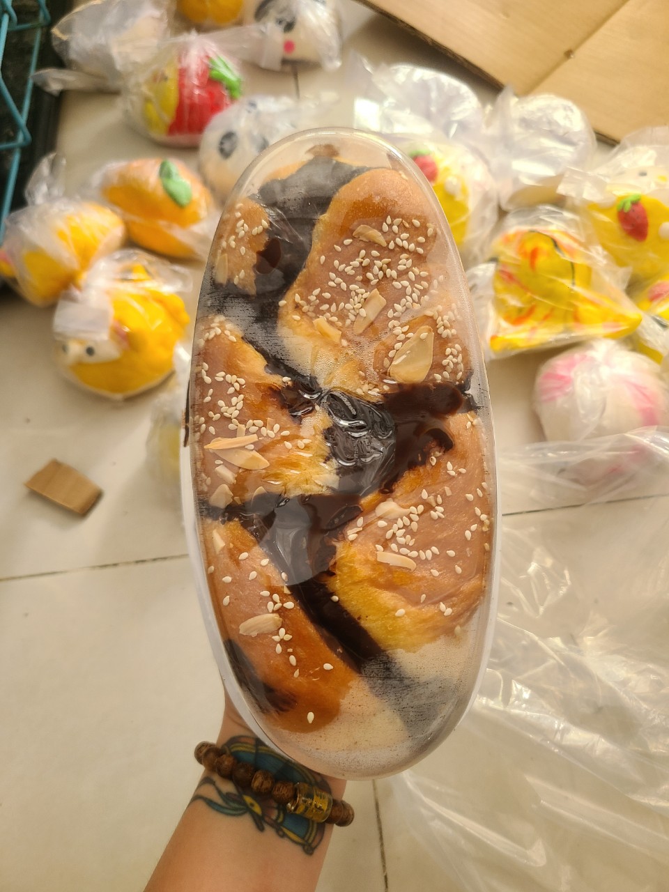 Bánh mì hoa cúc nhân Socola 350gam
