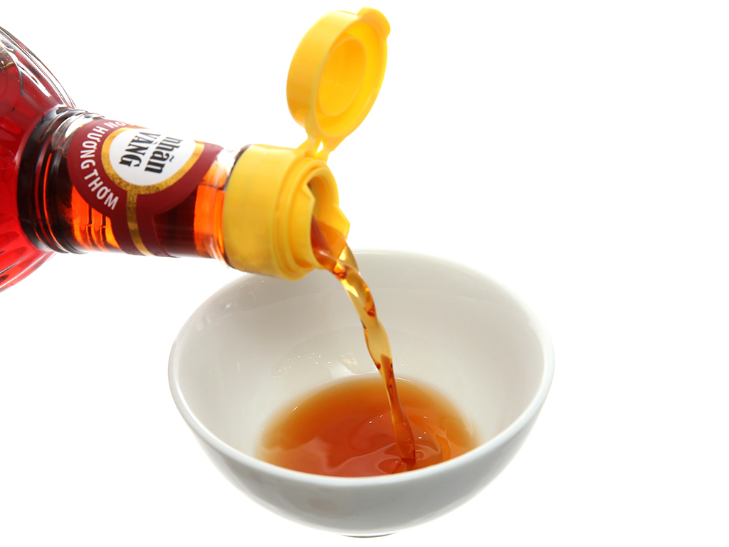 Nước mắm cao đạm Liên Thành nhãn vàng chai 600ml