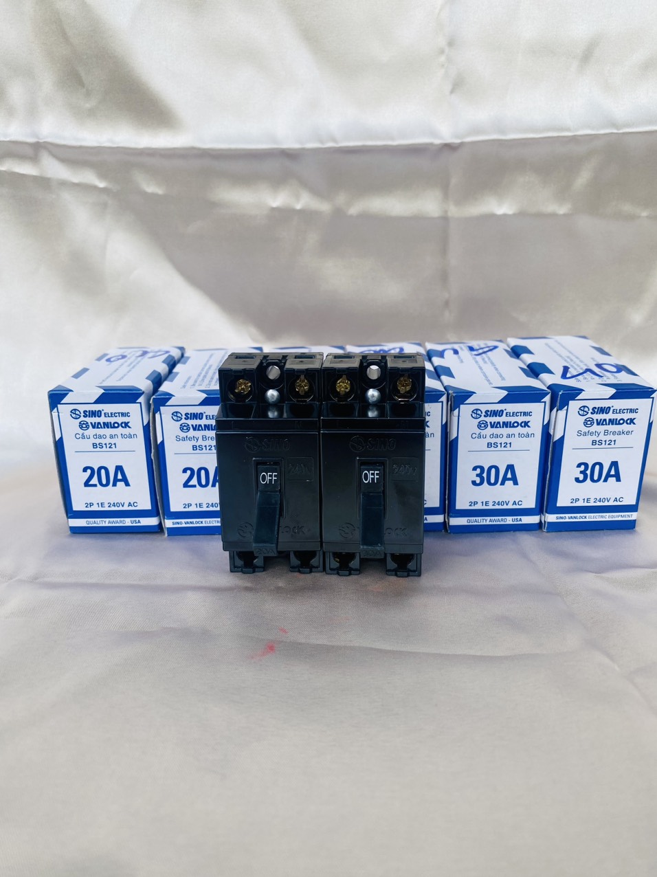 CB cóc - cầu dao an toàn SINO VANLOCK 20A - 30A - 40A