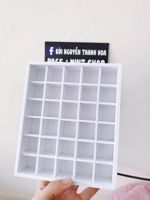 khay son 30 ô màu trắng