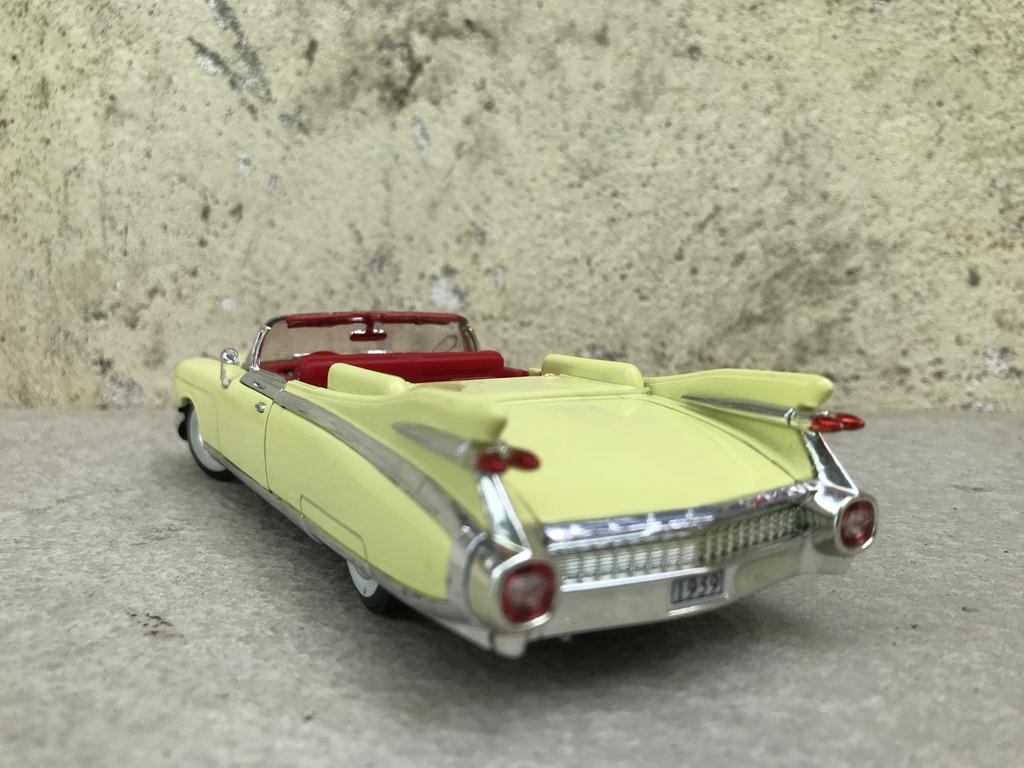 [HCM]Mô hình xe cổ CADILLAC Eldorado 1959 - 1:32