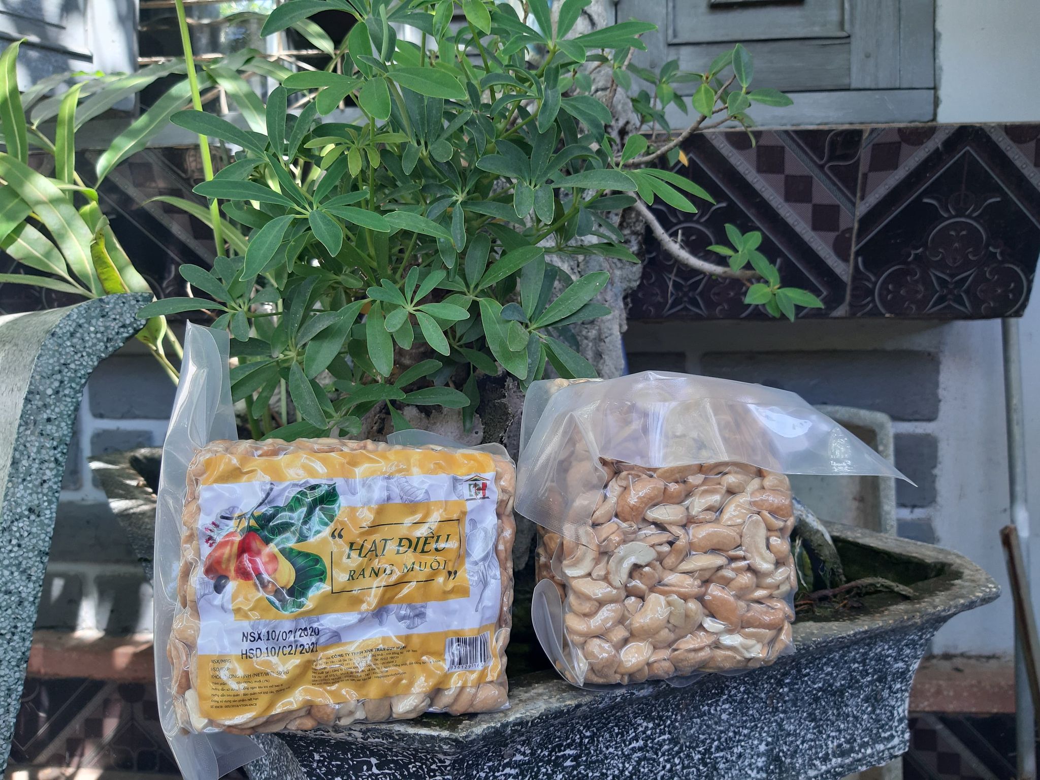 COMBO 1KG HẠT ĐIỀU RANG MUỐI BỂ/VỠ ĐÃ BÓC SẠCH VỎ LỤA