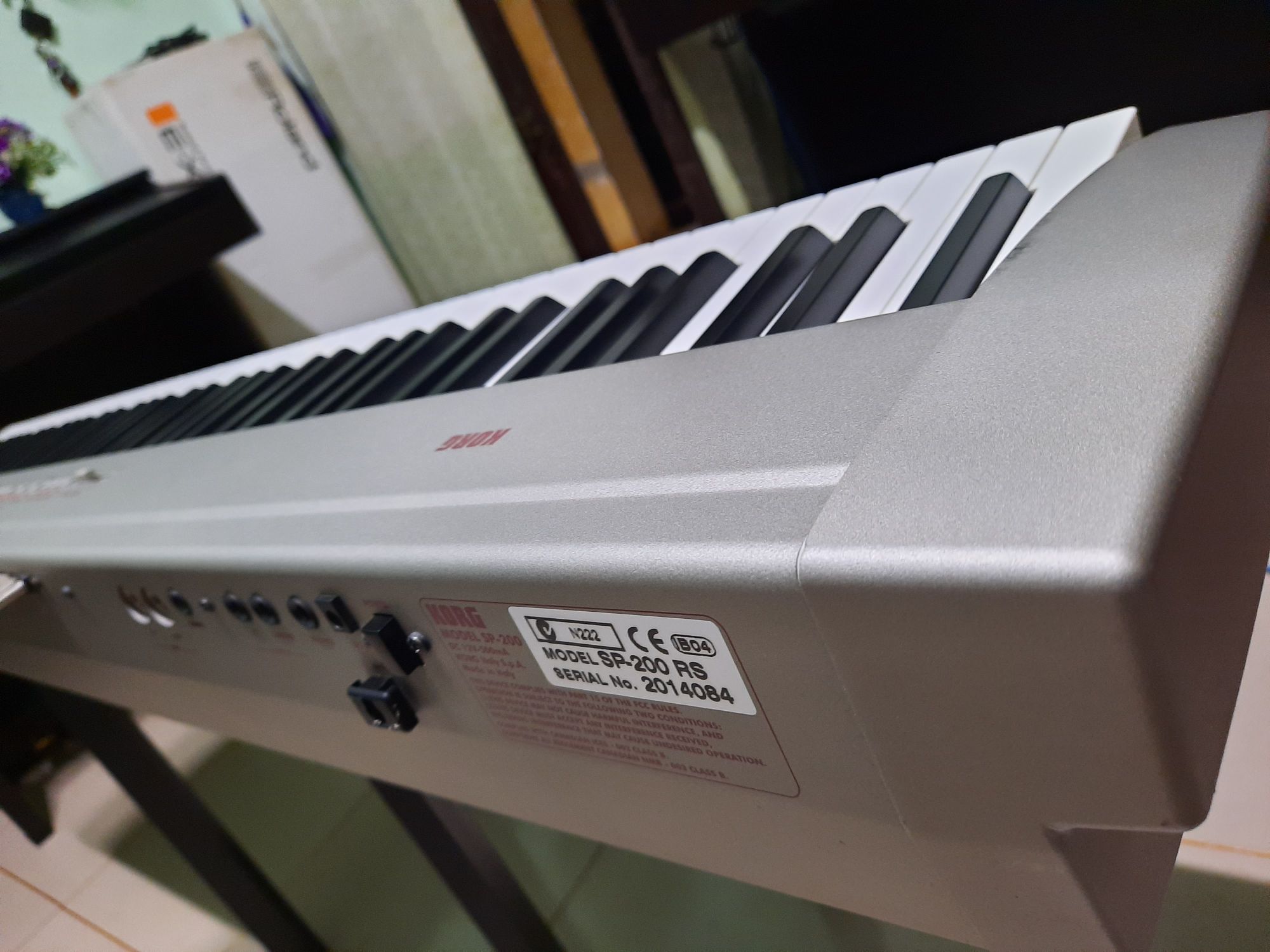 Piano korg sp 200
