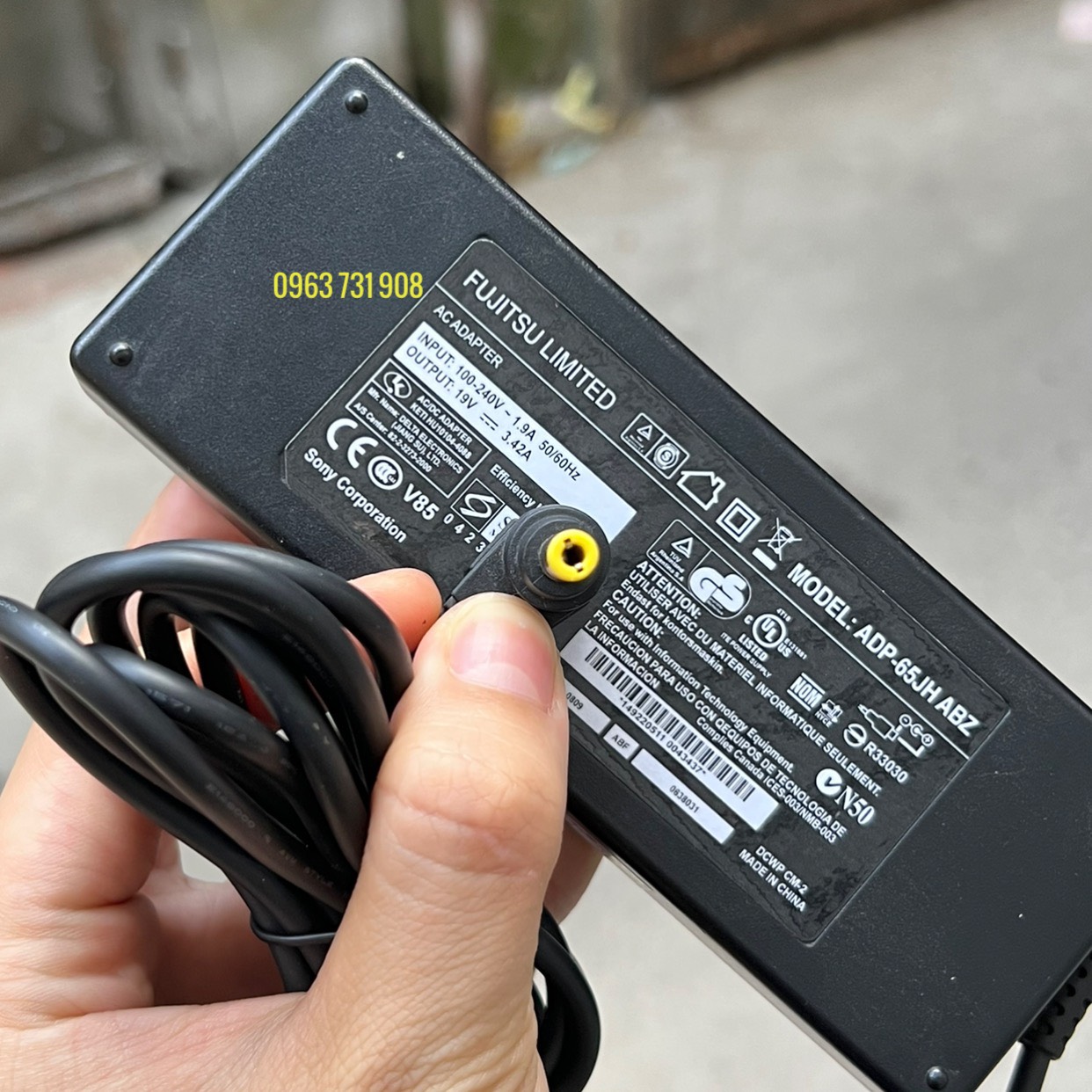 SẠC LAPTOP FUJITSU 19V-3.42A 65W